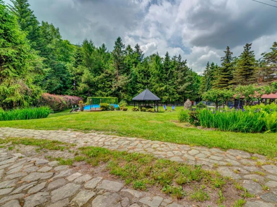 Klimatyczny Domek W Gorach Villa Sordylowka Buitenkant foto