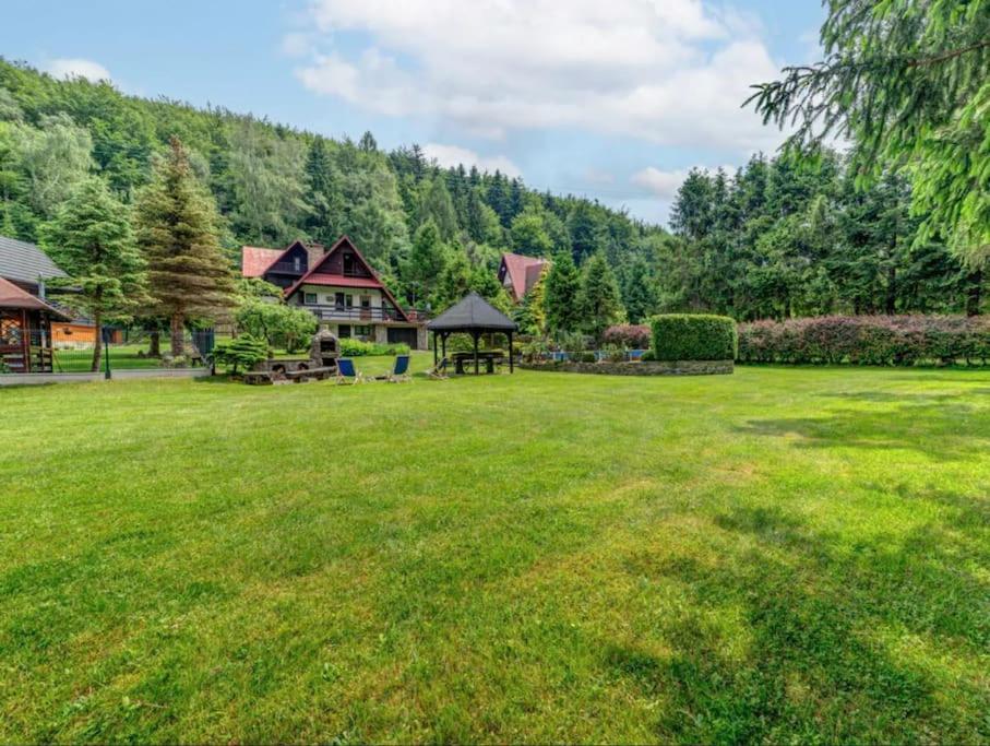 Klimatyczny Domek W Gorach Villa Sordylowka Buitenkant foto